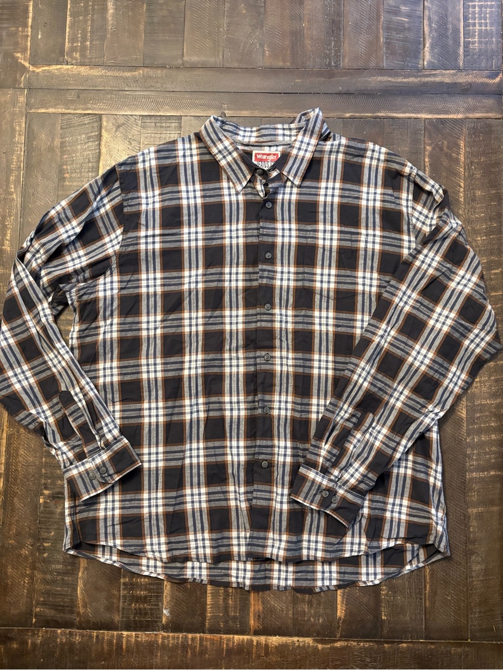 Wrangler Men's Black & Blue Plaid Button-Down Shirt Lightweight Western Style